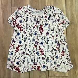 Grace & Lace Floral Print Tee / L